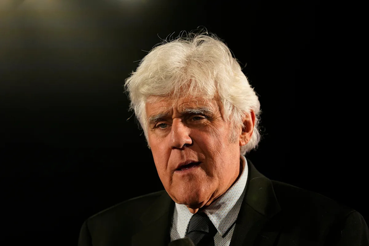 fulredy's tweet card. Jay Leno believes late-night TV comedians have become too politicized — and that they risk losing half the viewing audience by “cozying up to one side or the other.” “To me, I like to think that...