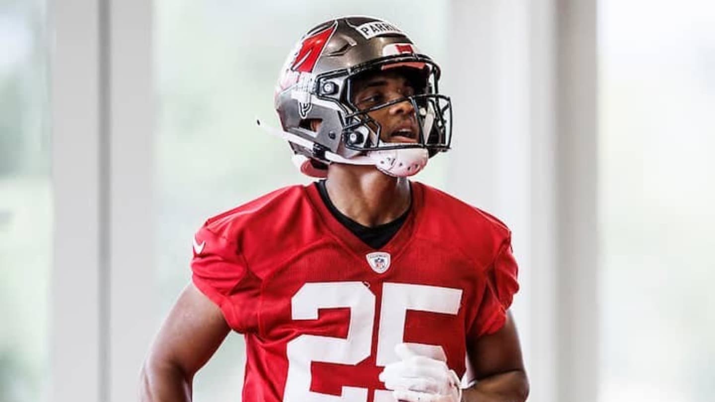BucsGameday's tweet card. Day 4 of training camp is officially in the books. The Buccaneers were in shells on Sunday — a smaller shoulder pad in anticipation of full pads — but the team