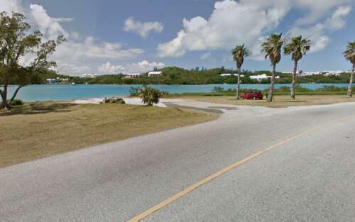 TheRoyalGazette's tweet card. The Government has called on the public to provide feedback on a proposal to improve a public boat ramp on Kindley Field Road. The Ministry of Public Works and Environment intends to revitalise the...