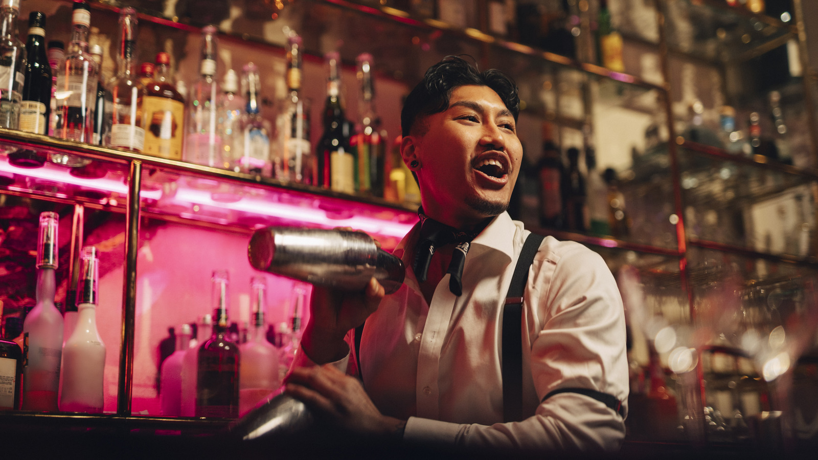 thetakeout's tweet card. Bartenders have a number of tricks up their sleeves which allow them to create wonderful concoctions. Fat-washing is an intermediate skill all should know.