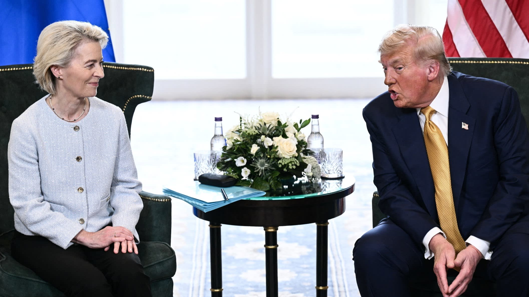 postdiscipline's tweet card. US president holds talks with European Commission head Ursula von der Leyen in his golf resort at Turnberry