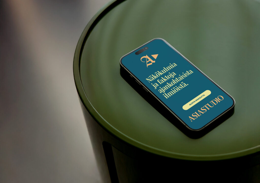 Sukkola's tweet card. Asiastudio on uuden ajan ajankohtaismedia, joka tarjoaa näkökulmia ja faktoja ajankohtaisista ilmiöistä Suomen huipputoimittajien ja -asiantuntijoiden kautta.