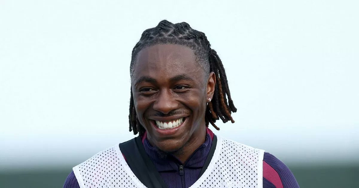 ArsenalFC_fl's tweet card. Latest Arsenal transfer news with Eberechi Eze and the Gunners possibly impacted by Luis Diaz's impending move to Bayern Munich