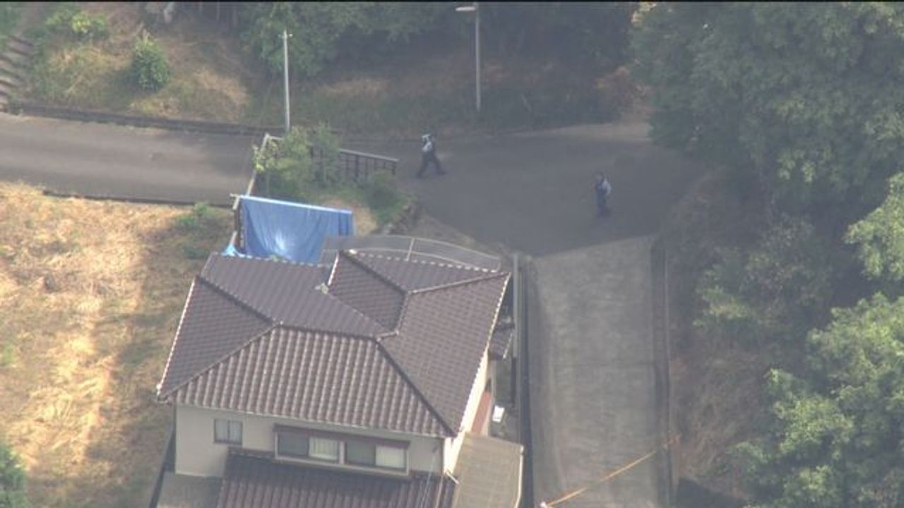 2011marumaru's tweet card. 26日、佐賀県伊万里市の住宅で住人親子が男に切りつけられ、40歳の女性が死亡した強盗殺人事件で、警察は27日深夜、近くに住むベトナム国籍の技能実習生の24歳の男を逮捕しました。