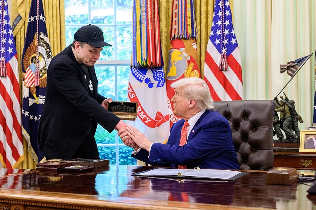 jacobinlat's tweet card. Un diagnóstico completo sobre el giro autoritario de esta segunda presidencia de Donald J. Trump y sobre la emergencia de una nueva forma de extrema derecha.