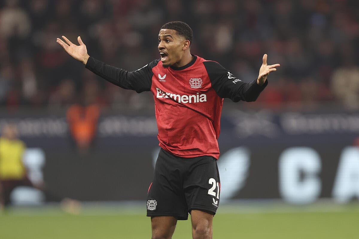 Foot01_com's tweet card. L'OM recherche plus que jamais un nouvel élément offensif. Le club phocéen pourrait bien trouver son bonheur du côté du Bayer Leverkusen.  L'OM connait pas mal de difficultés cet été lors du mercato....