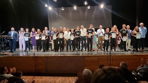 CampinaDigital's tweet card. El presidente de la Diputación de Jaén, Paco Reyes, ha participado en la entrega de diplomas a los 80 jóvenes que han participado en el XXXVI Taller Provincial de Música organizado por la Administr...
