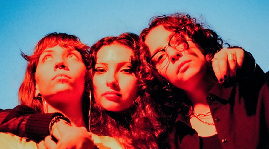 themoshnetwork's tweet card. Faetooth release final single “Hole” ahead of their new album Labyrinthine, arriving September 5. Watch the video and see fall tour dates with Slow Crush.