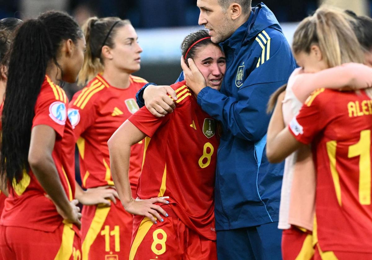 SURDeporte's tweet card. Las heroicas campeonas del mundo fueron superiores, pero cayeron en los penaltis ante unas rivales irreductibles que revalidan su corona europea