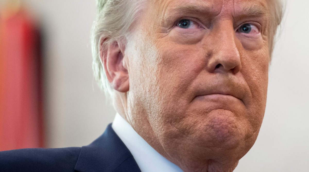 Fakt_pl's tweet card. USA i UE osiągają przełomowe porozumienie handlowe. Cła na unijne towary wyniosą 15 proc. Prezydent USA Donald Trump ogłosił w...