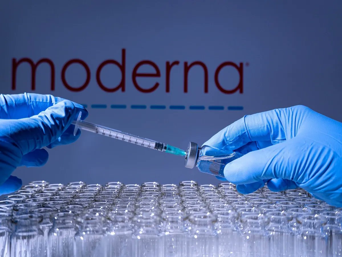 deepakdeepak's tweet card. The FDA has approved Moderna’s new COVID-19 vaccine, mNexspike, for adults 65 and older and at-risk individuals aged 12–64.