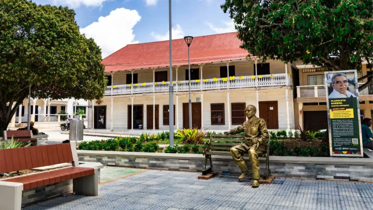 BLUCaribe's tweet card. Desde la Alcaldía municipal de Sucre se pronunciaron inmediatamente por lo sucedido rechazando estos hechos y confirmando que el involucrado fue capturado por la Policía.