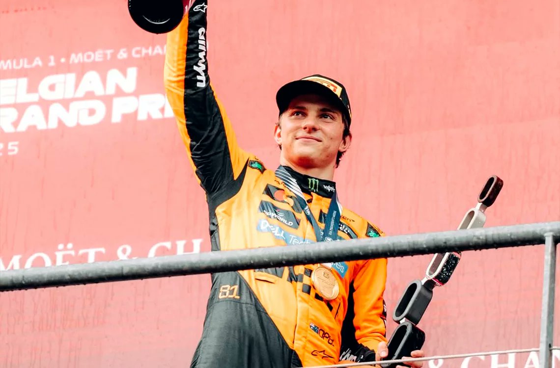laprensalara's tweet card. La carrera del Circuito de Spa-Francorchamps fue dominada por el australiano Oscar Piastri de McLaren, quien extendió su ventaja en el campeonato de Pilotos de la F1 con esta victoria.