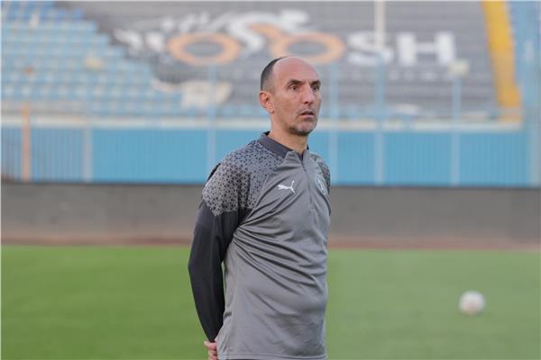 akhbarelyom's tweet card. أبدى الكرواتي كرونسلاف يورتشيتش المدير الفني للفريق الأول بنادي بيراميدز بطل أفريقيا، غضبه الشديد من تحديد رابطة الأندية المحترفة لموعد مباراة بيراميدز ووادي دجلة في افتتاح مباريات النسخة الجديدة من...
