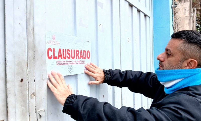 ConclusionRos's tweet card. El operativo fue realizado por las direcciones de Inspección de Comercio Industria y Servicios Control urbano y la Policía quienes llegaron al lugar tras la denuncia de vecinos