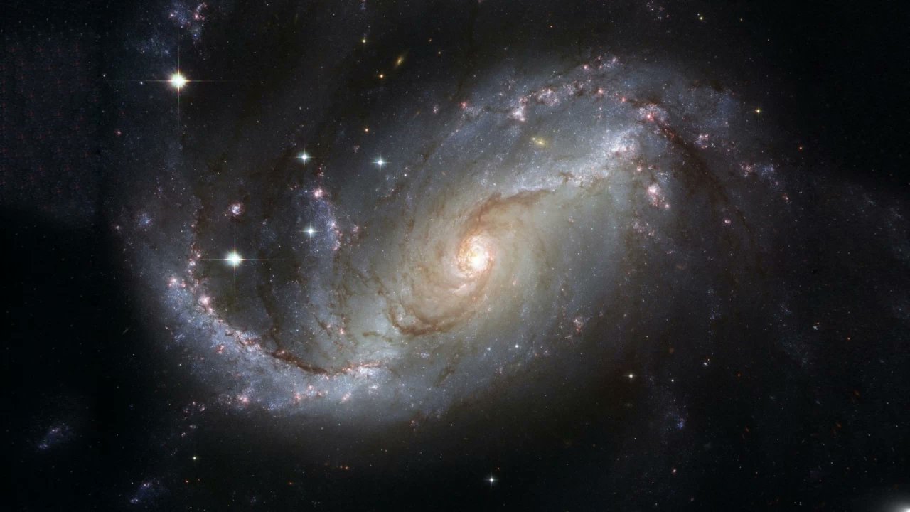 NeowinFeed's tweet card. An ancient galaxy throws astronomers a curveball as it confuses them, but may also have the answer to a question billions of years old.