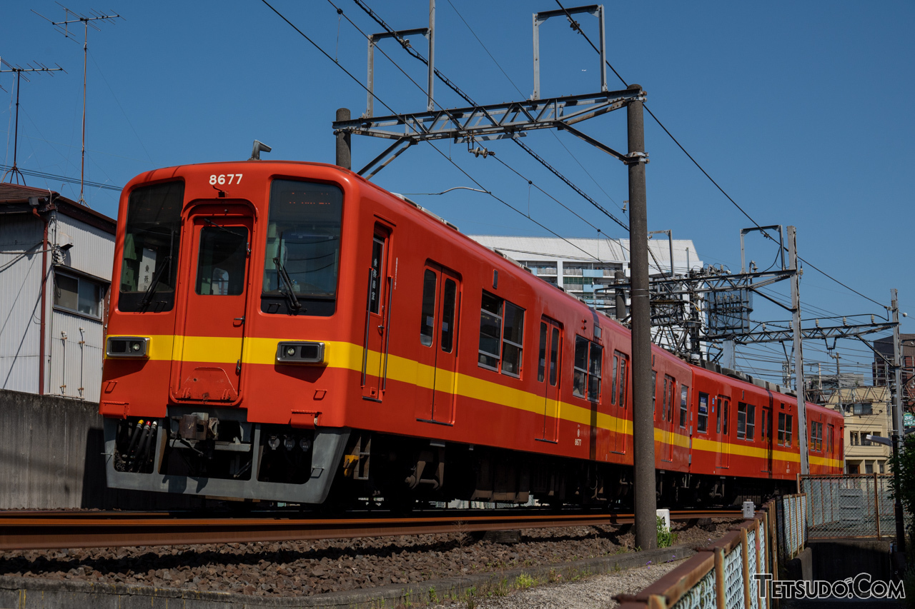 tetsudo_com's tweet card. 東武鉄道の亀戸線・大師線では、7月に車両置き換えが完了し、運用車両は8000系から10000系列に変わりました。しかし、その10000系列も、数年以内に置き換えられてしまうかもしれません。