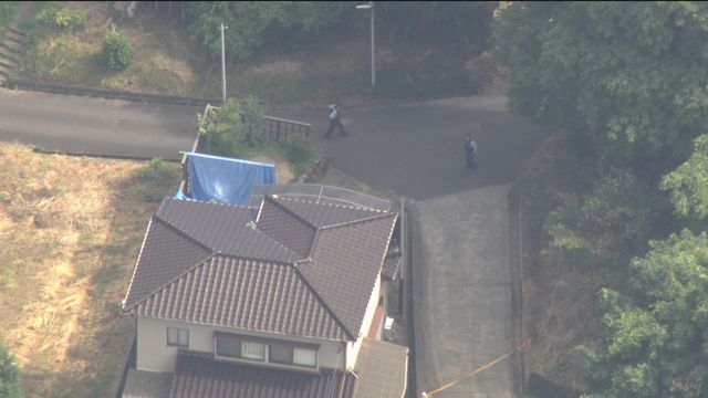 nbe222's tweet card. 26日、佐賀県伊万里市の住宅で住人親子が男に切りつけられ、40歳の女性が死亡した強盗殺人事件で、警察は27日深夜、近くに住むベトナム国籍の技能実習生の24歳の男を逮捕しました。