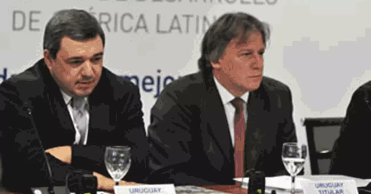 JorgeValid's tweet card. El crédito, aprobado por CAF –banco de desarrollo de América Latina– a Gas Sayago, financiará un gasoducto y los trabajos de dragado en la zona donde se instalará una planta regasificadora off-shore...