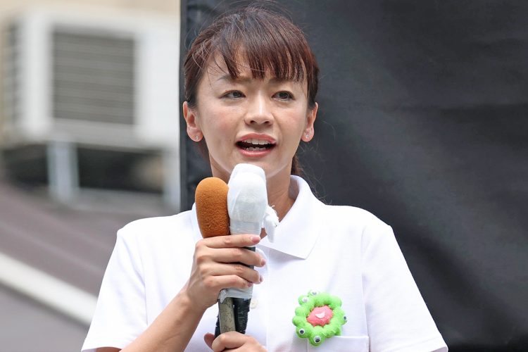 mackey0614's tweet card. 　維新の予備選で現職の梅村みずほ氏を破って参院選候補となり、大阪選挙区でトップ当選した佐々木りえ氏。