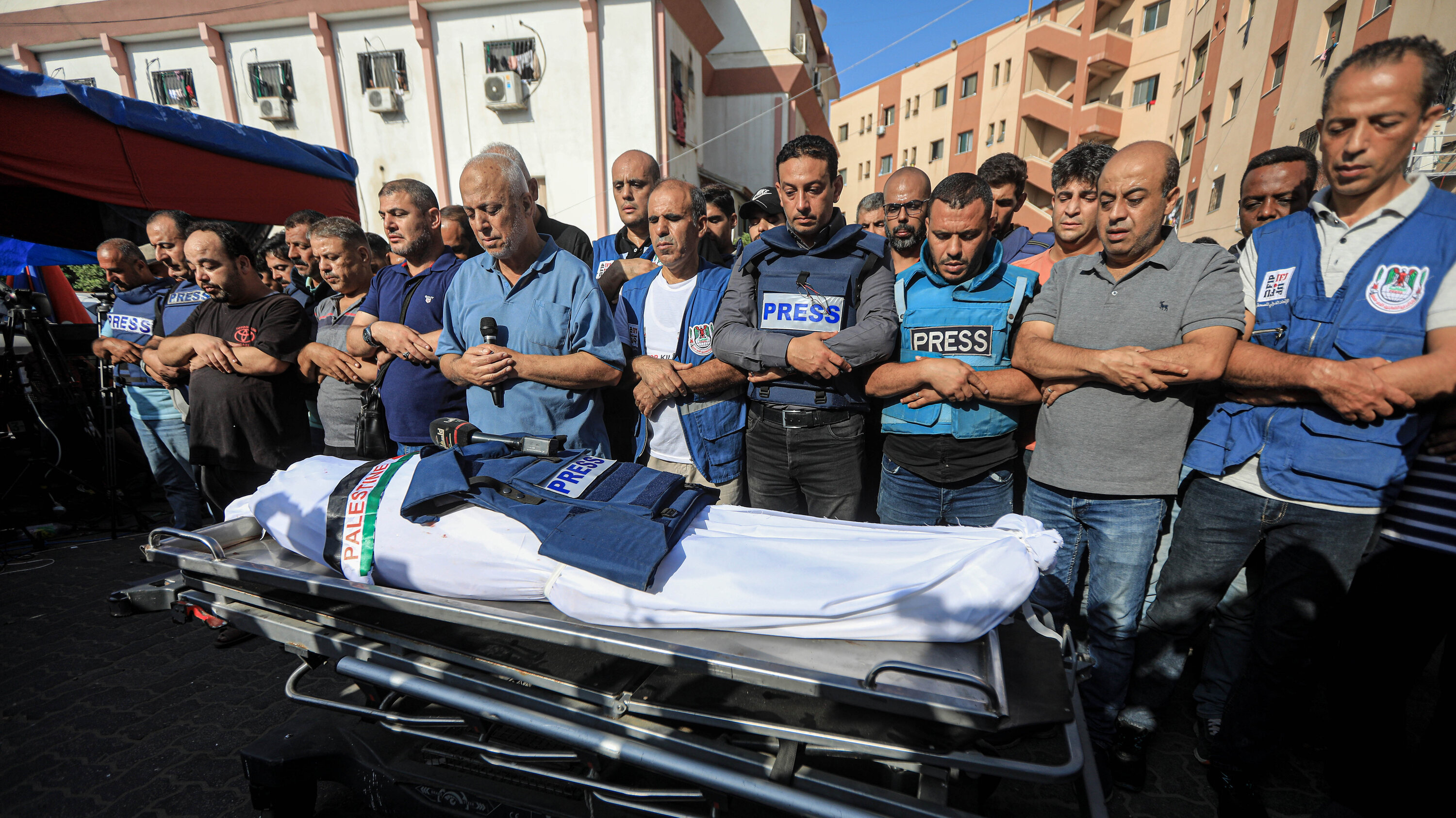 mcelarier's tweet card. Saying that journalists in the territory, like many Gazans, are facing starvation, the groups urged Israel to allow more food in.