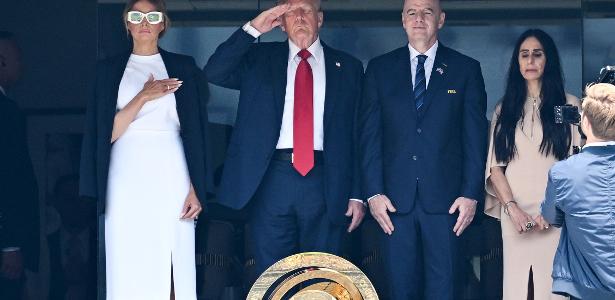 brazbruno's tweet card. A presença do presidente dos Estados Unidos, Donald Trump, na final do Mundial de Clubes entre Chelsea e PSG trouxe um ambiente de tensão ao Metlife Stadium, em Nova Jersey.O que aconteceuO desloca...