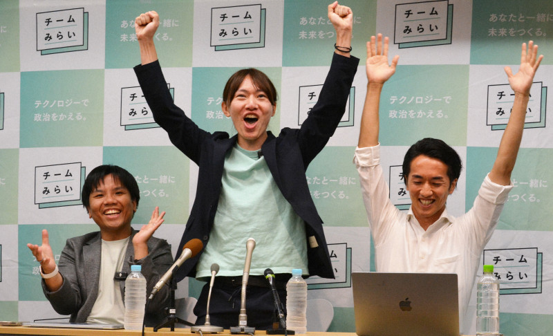 yabe65's tweet card. 　20日投開票の参院選で、政治団体「チームみらい」が比例代表で政党要件を満たす得票率2％以上を獲得する見通しとなった。チームみらいは1議席を獲得し、党首の安野貴博氏（34）が当選を確実にしている。