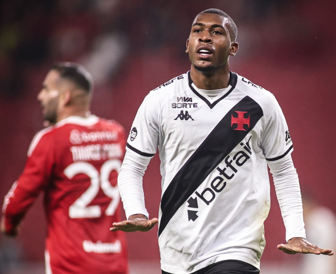 diariodopeixe's tweet card. Santos volta para o Z-4 do Brasileirão após empate entre Inter e Vasco