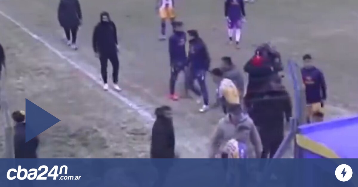 canal10cba's tweet card. El periodista, actual mánager y director técnico del club de la Primera C, resultó herido en medio de incidentes ocurridos dentro del campo de juego. A raíz del hecho, no participará en la gala de...