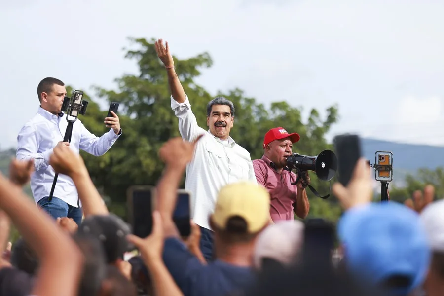 larepublica_ec's tweet card. Washington señaló este viernes al Cartel de Los Soles como una organización terrorista y aseguró que está directamente vinculado al régimen de Venezuela, que encabeza Nicolás Maduro. El Gobierno del...