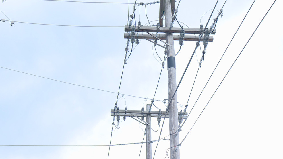 WSBT's tweet card. Many residents in the south side of Mishawaka were affected by a power outage Saturday night.According to Mishawaka Utilities, customers began reporting power o