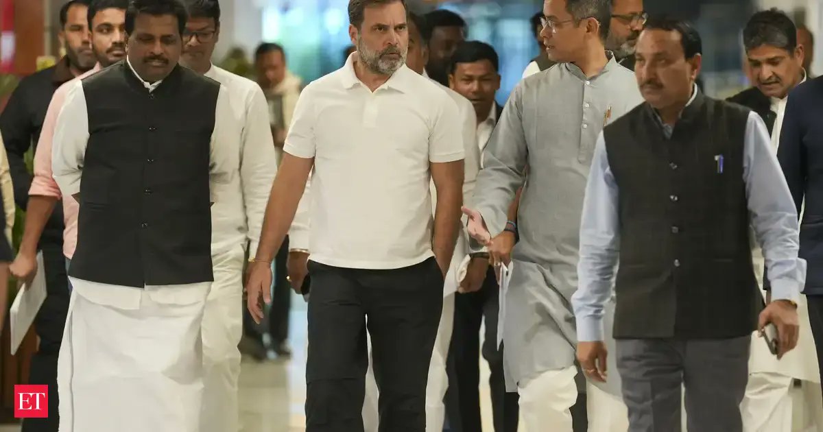 CLManojET's tweet card. Gaurav Gogoi's appointment as Assam PCC president sparks debate. The Congress party is considering candidates for Lok Sabha deputy leader. Rahul Gandhi will make the final decision. Shashi Tharoor...