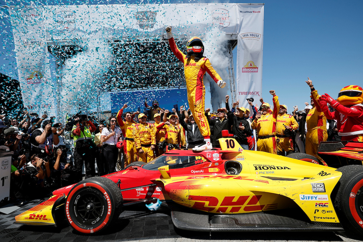 speedwaydigest's tweet card. It was a familiar sight for fans of the NTT INDYCAR SERIES in 2025 as Alex Palou drove his #10