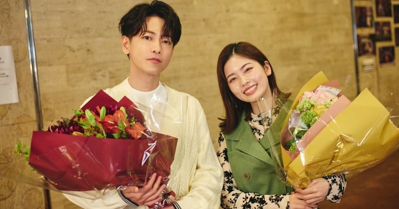 _let_it_be's tweet card. ニュース｜　俳優の小芝風花と佐藤健がW主演し、Prime Videoで配信中のAmazon Original日本ドラマ『私の夫と結婚して』（全10話、毎週金曜日に2話ずつ更新）が6月27日に配信開始以来、Amazon Originalドラマとして国内視聴者数歴代1位（※1）となったことが28日、明らかになった。そしてこのたび、記録達成を記念して、クランクアップ時のメイキング写真が解禁された。...