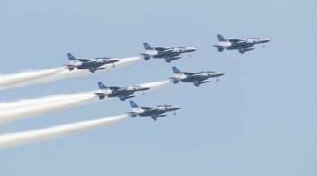 nomalblue's tweet card. 航空自衛隊「ブルーインパルス」が8月2日土曜日、富山県射水市の海王丸パーク付近を飛行します。 8月2日に氷見市で開催される「第53回ひみまつり」に合わせて展示飛行を行うブルーインパルスは、正午頃、