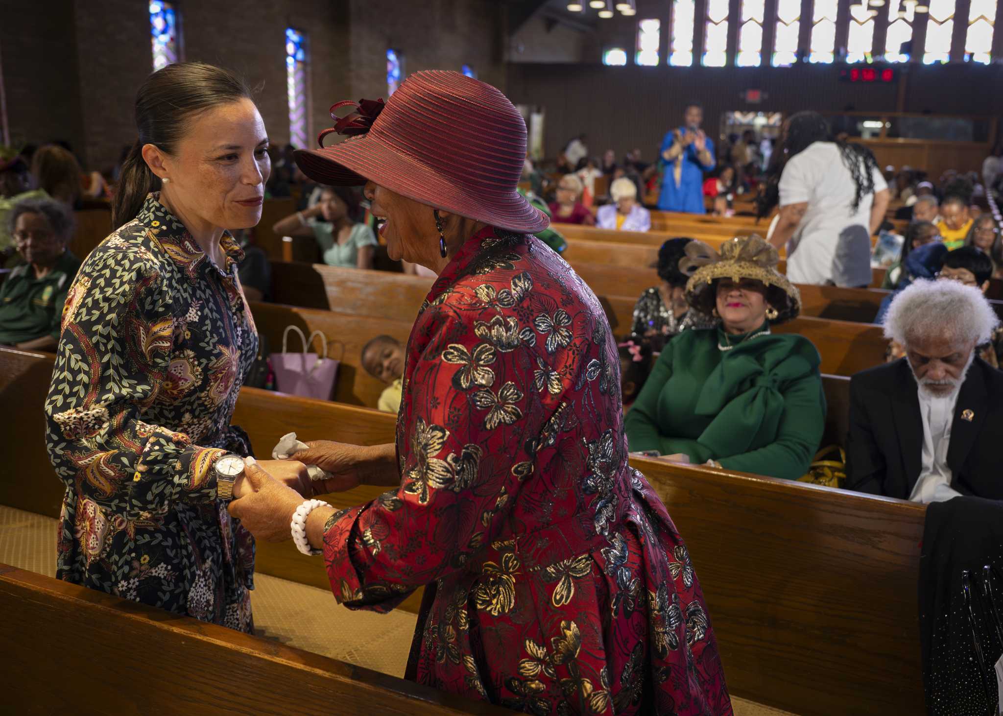 smithmollyk's tweet card. Mayor-elect Gina Ortiz Jones joined outgoing Mayor Ron Nirenberg at a historic Black church Sunday, striking a tone of unity after a divisive runoff election.