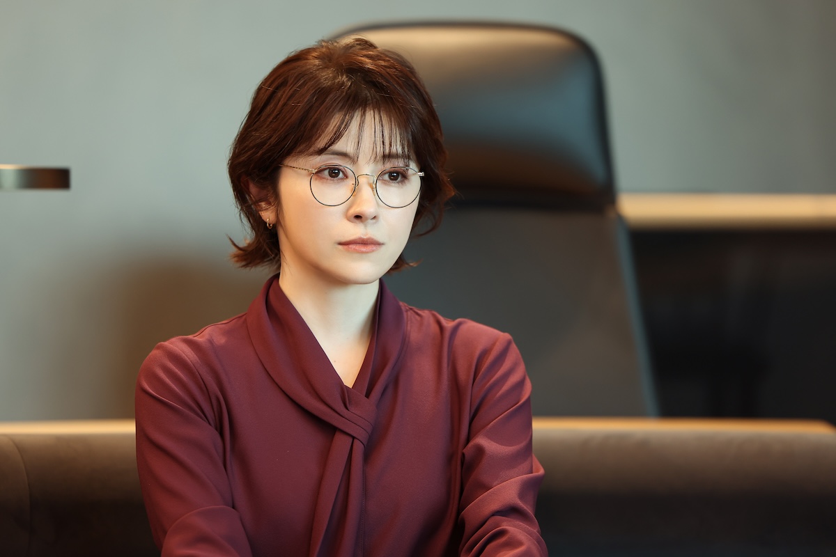 realsound_m's tweet card. 清原果耶が主演を務める火曜ドラマ『初恋DOGs』（TBS系）に出演している宮澤エマのインタビューコメントが公開された。TVerで『初恋DOGs』をみる　本作は、TBSドラマチームと韓国の制作会社STUDIO DRAGONが初の共同制作を務める、愛犬同士の一目ぼれから始まるラブストーリー。…