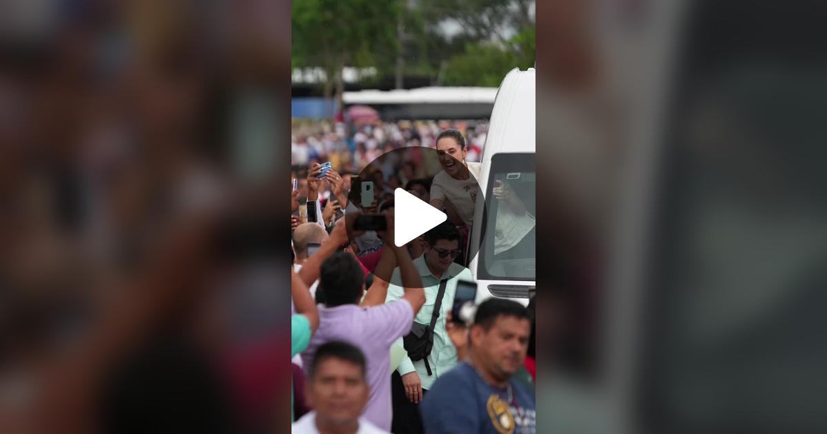 diazpol's tweet card. 70.6K me gusta, 3901 comentarios. "Muchas gracias por esta recepción inolvidable en Tuxtepec, Oaxaca; amor con amor se paga. El 4 de agosto inauguramos el Hospital General IMSS-Bienestar, que se...