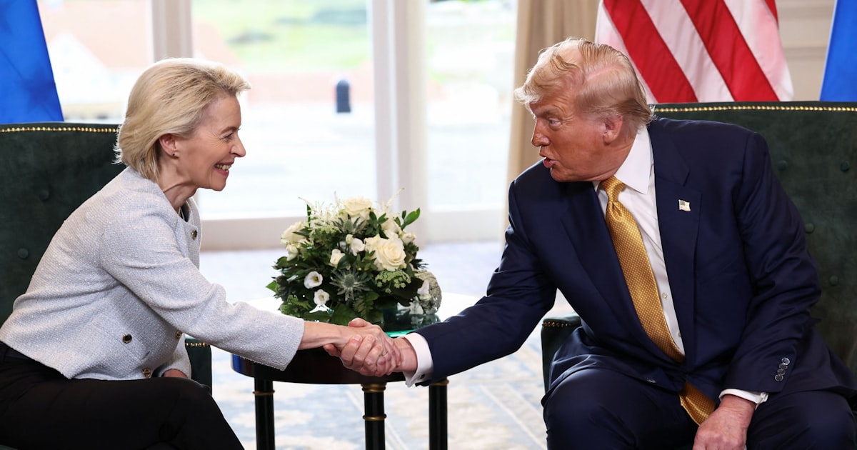 totori_coms's tweet card. 【ワシントン=八十島綾平、ブリュッセル=辻隆史】トランプ米大統領と欧州連合（EU）のフォンデアライエン欧州委員長は27日、貿易交渉で合意に達したと発表した。トランプ氏によると、米国がEUにかける相互関税や自動車関税の税率を15%に下げる代わりに、EUは米国からの7500億ドル（約110兆円）相当のエネルギー購入や6000億ドル超の対米投資を約束した。米国に巨額投資、詳細は不明英北部スコットラ
