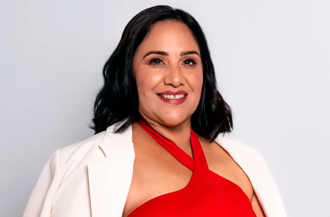 laprensalara's tweet card. Odra Velásquez es una enfermera venezolana que logró crear una sandalia inteligente que tiene la capacidad de monitorear los pies de las personas con el objetivo de identificar anomalías para...
