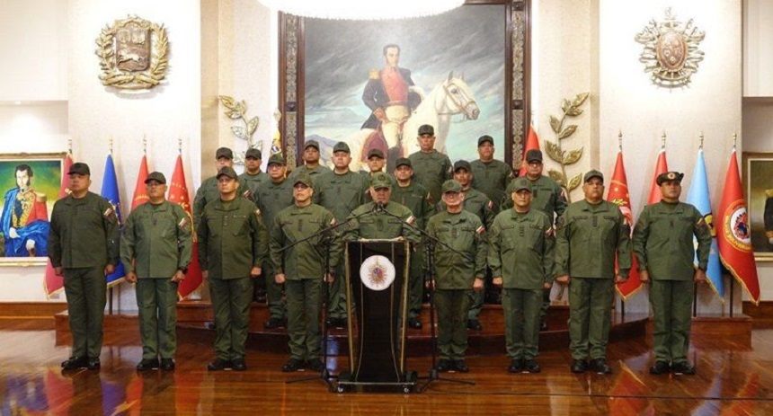 CaraotaDigital's tweet card. El ministro de la Defensa, Vladímir Padrino López, advirtió que este domingo 27 de julio un avión de inteligencia de los Estados Unidos (EEUU), voló a 80 millas náuticas de la Orchila, por lo que l…