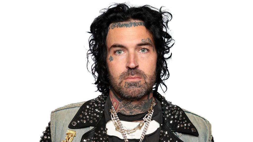 MrEvilMark's tweet card. Yelawolf 45 Tour With J Michael Phillips & JT Loux - Minglewood Hall