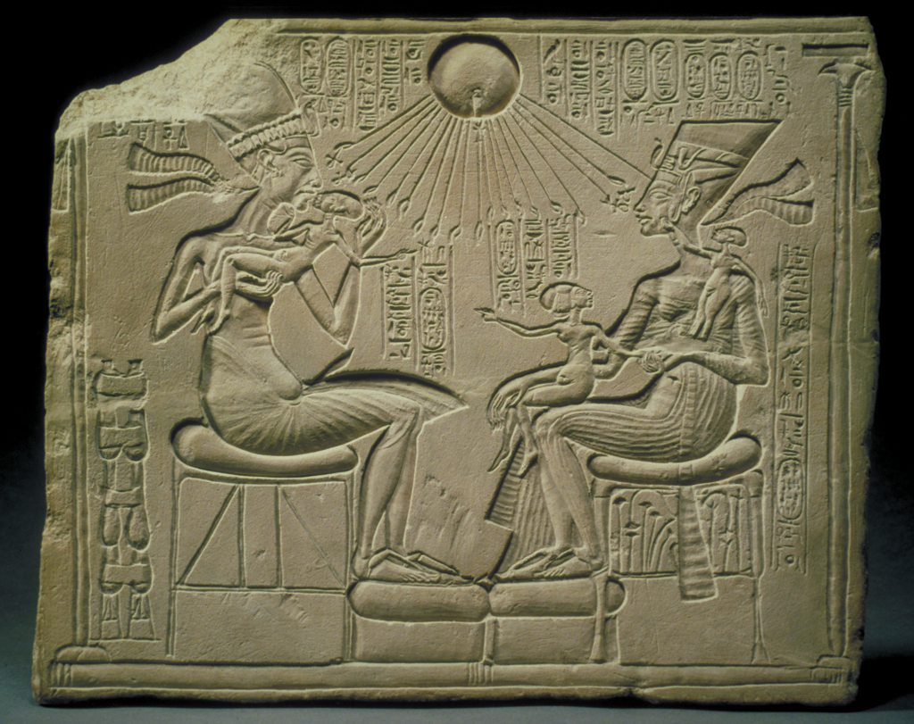 BibArch's tweet card. By positioning his patron Aten as the sole deity, Akhenaten became the supreme ruler. How did this new control display itself in Egyptian art?