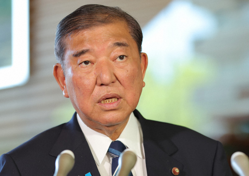 cYYcNeWZOv49445's tweet card. 　毎日新聞は26、27の両日、全国世論調査を実施し、次の首相に誰がふさわしいと思うか尋ねたところ、石破茂首相が20％でトップだった。2位以降は、自民党の高市早苗前経済安全保障担当相が15％、国民民主