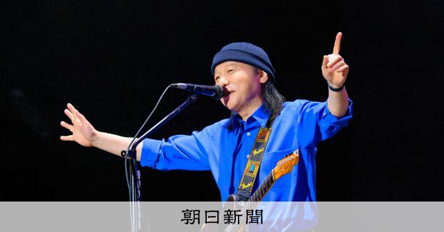 LadyCitizen69's tweet card. 　新潟県湯沢町で開かれているフジロックフェスティバルで26日夜、最大規模の「グリーンステージ」にシンガー・ソングライターの山下達郎さんが登場した。今回がフジロック初出演となった山下さんは、「SPARK…