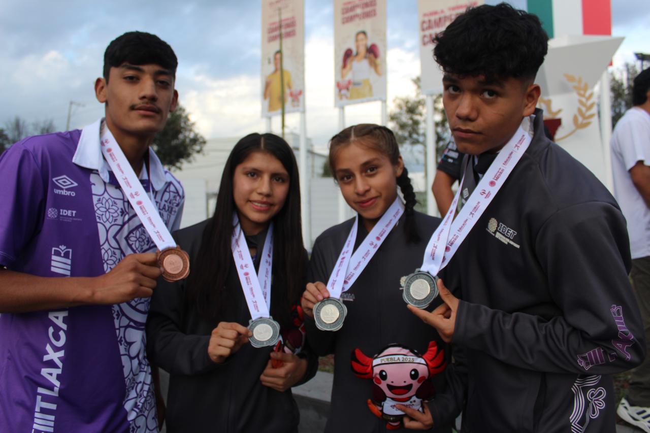 JOrienteTlax's tweet card. Una cosecha de tres medallas de plata y una de bronce logró la delegación de Tlaxcala en el cierre de su participación en la disciplina de boxeo dentro de la Olimpiada Nacional Conade 2025, celebrada...