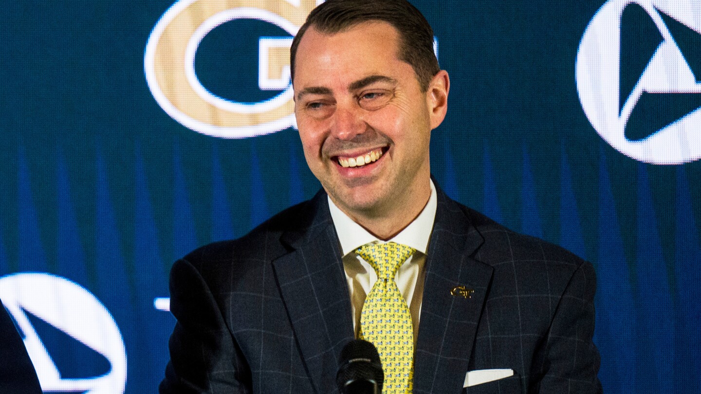 LarryLage's tweet card. Michigan State has announced that J Batt was selected to be its vice president and director of intercollegiate athletics.
