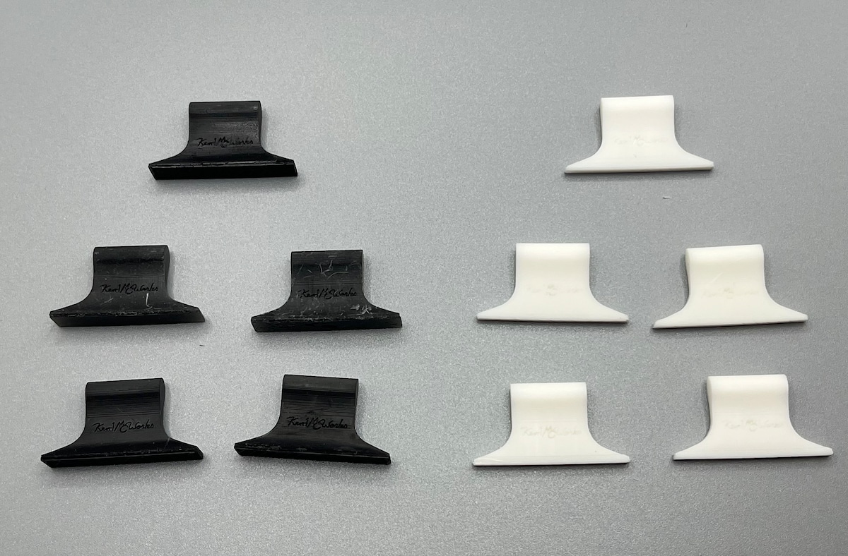 Ken1MCWorks's tweet card. Ken-1 Model Car Works　オリジナルのヤスリ持ち手が発売開始です！ 在庫復活致しました。ノベルティとして制作配布していたトレカット対応ヤスリホルダー「やすりの友」、好評につき商品化となりました。Ken-1氏が愛用しているフィルムヤスリのトレカット8面切りの縦のサイズに合わせて製作。貼り付けてカットするだけでそのまま使える手軽さに、磨きにくい細部をより精度良く仕上げるために計...