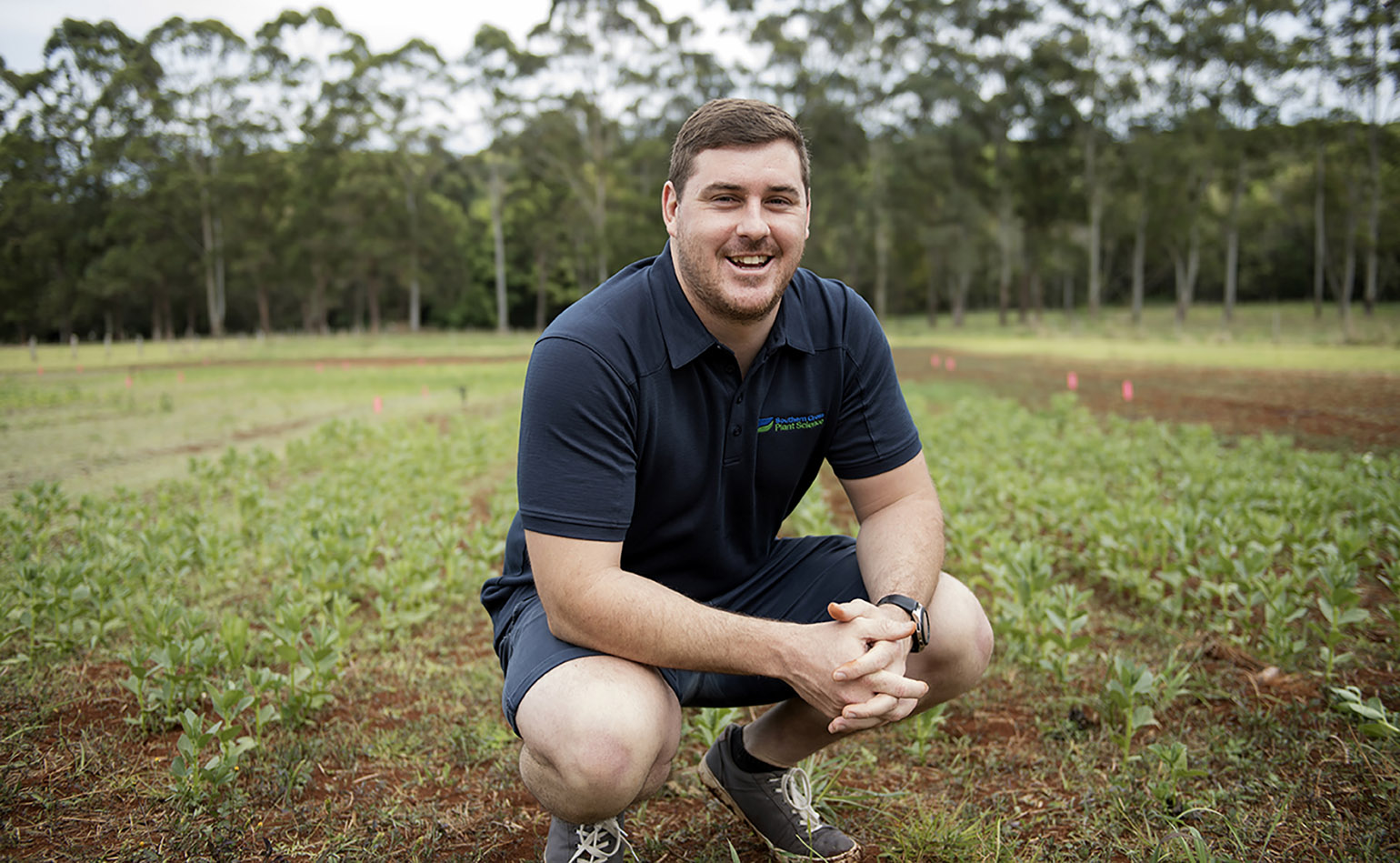 SoilCRC's tweet card. Cameron Copeland's Soil CRC PhD explored how introduced microbial communities adapt to new soils and, in turn, alter plant development.