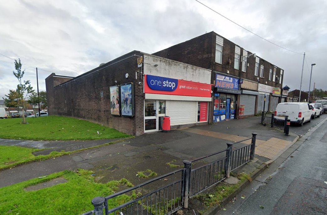 TheOldhamTimes's tweet card. A man from Oldham has been fined hundreds of pounds after he was caught stealing frozen chicken, crisps and ice cream.